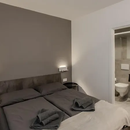 Apartment Deluca